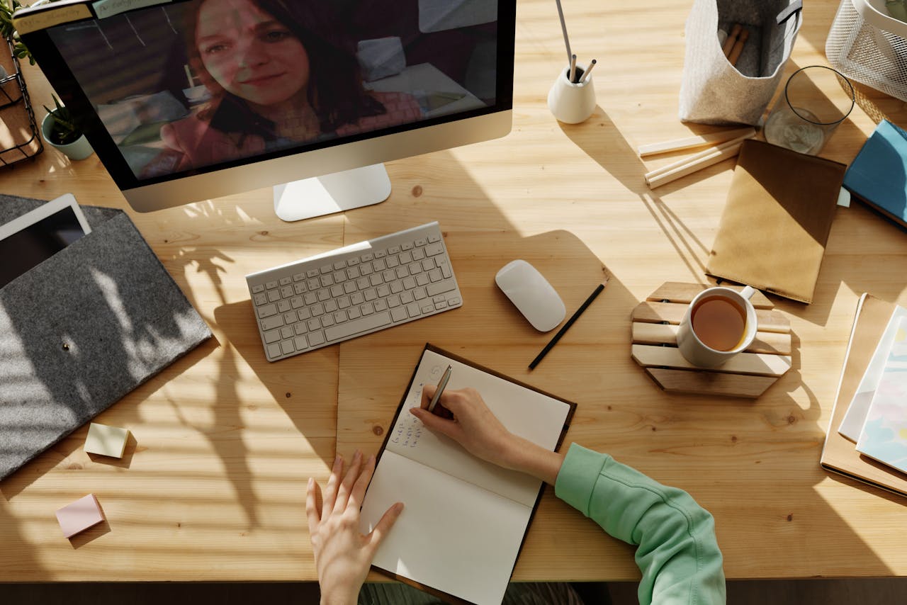 Top Online Courses That Boost Employment Chances for Foreigners in the U.S